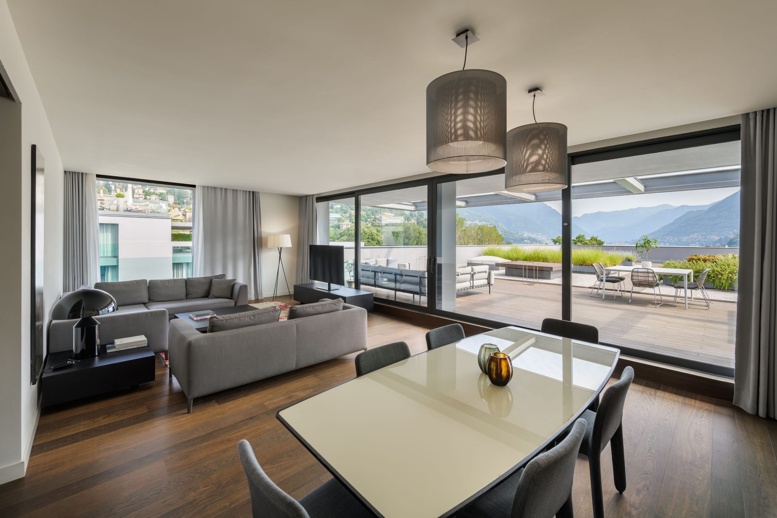 Hilton Lake Como Presidential SUite