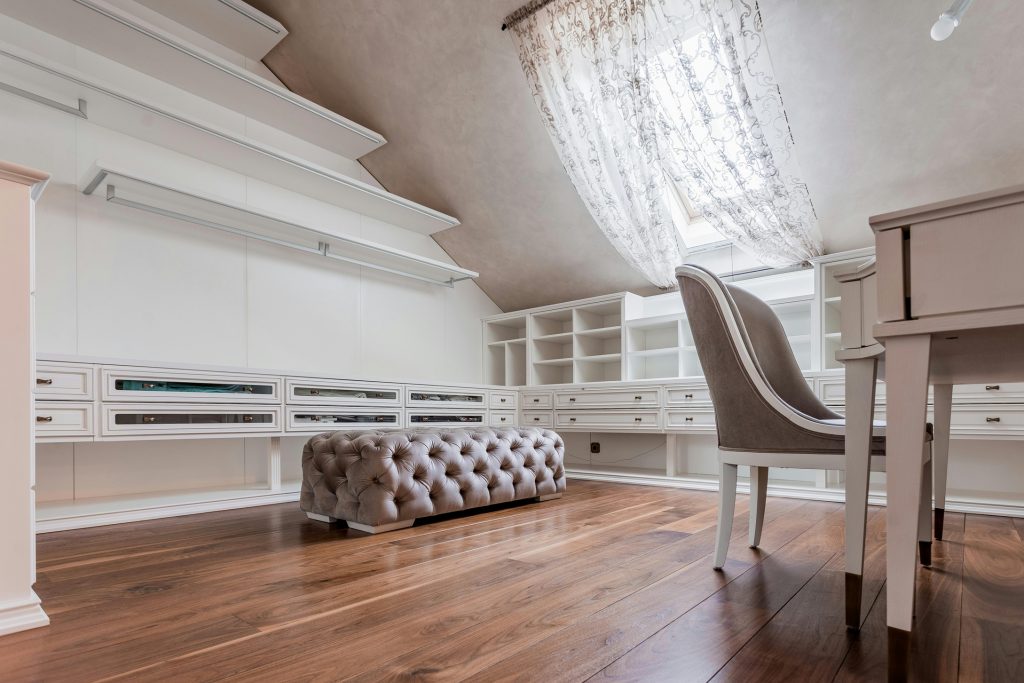 Designing Light: How Modern Homes Play with Sun and Shadow